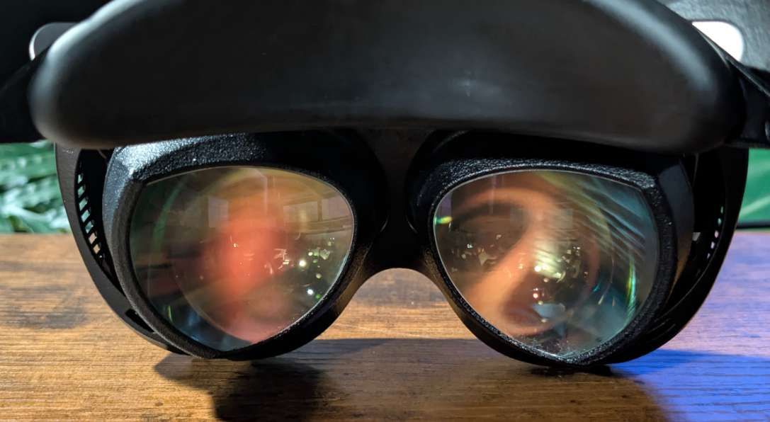 Meta超宽视场VR原型机Boba 3亮相SIGGRAPH 2025 第5张 Meta超宽视场VR原型机Boba 3亮相SIGGRAPH 2025 第5张