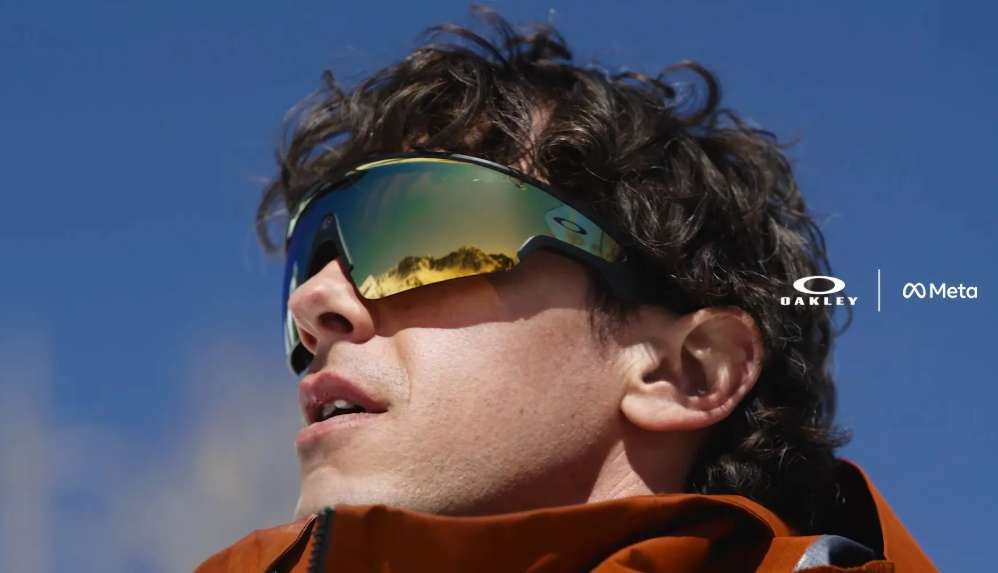 映维日报：传苹果将推智能眼镜对标Ray-Ban Meta，Meta泄露Connect大会智能眼镜新品  第4张