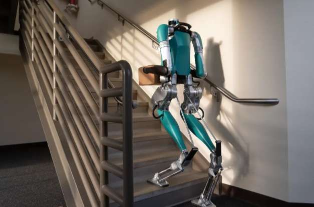 映维日报：Meta公布一系列AI/VR生态更新，Vision Pro 2 采用 R2 空间计算芯片  第4张