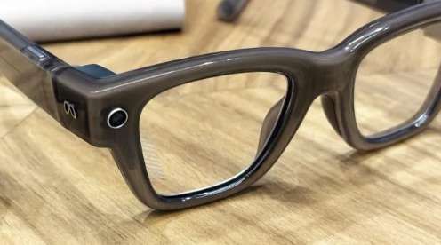 Ray-Ban Display智能眼镜上手体验：巧妙设计 vs 现实差距  第3张